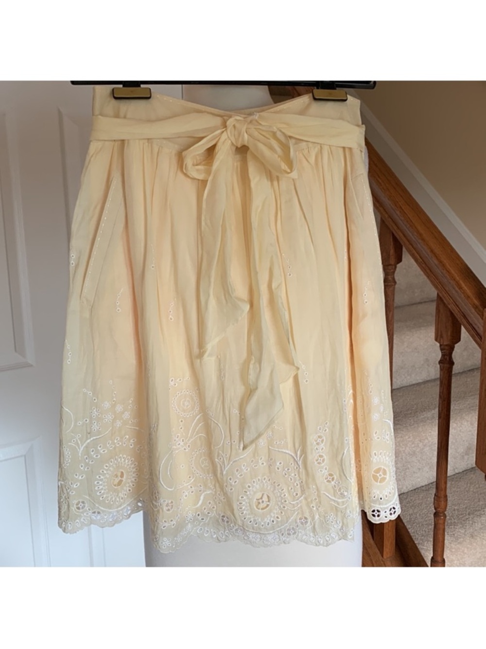 SUPER RARE Elie Tahari embroidered skirt